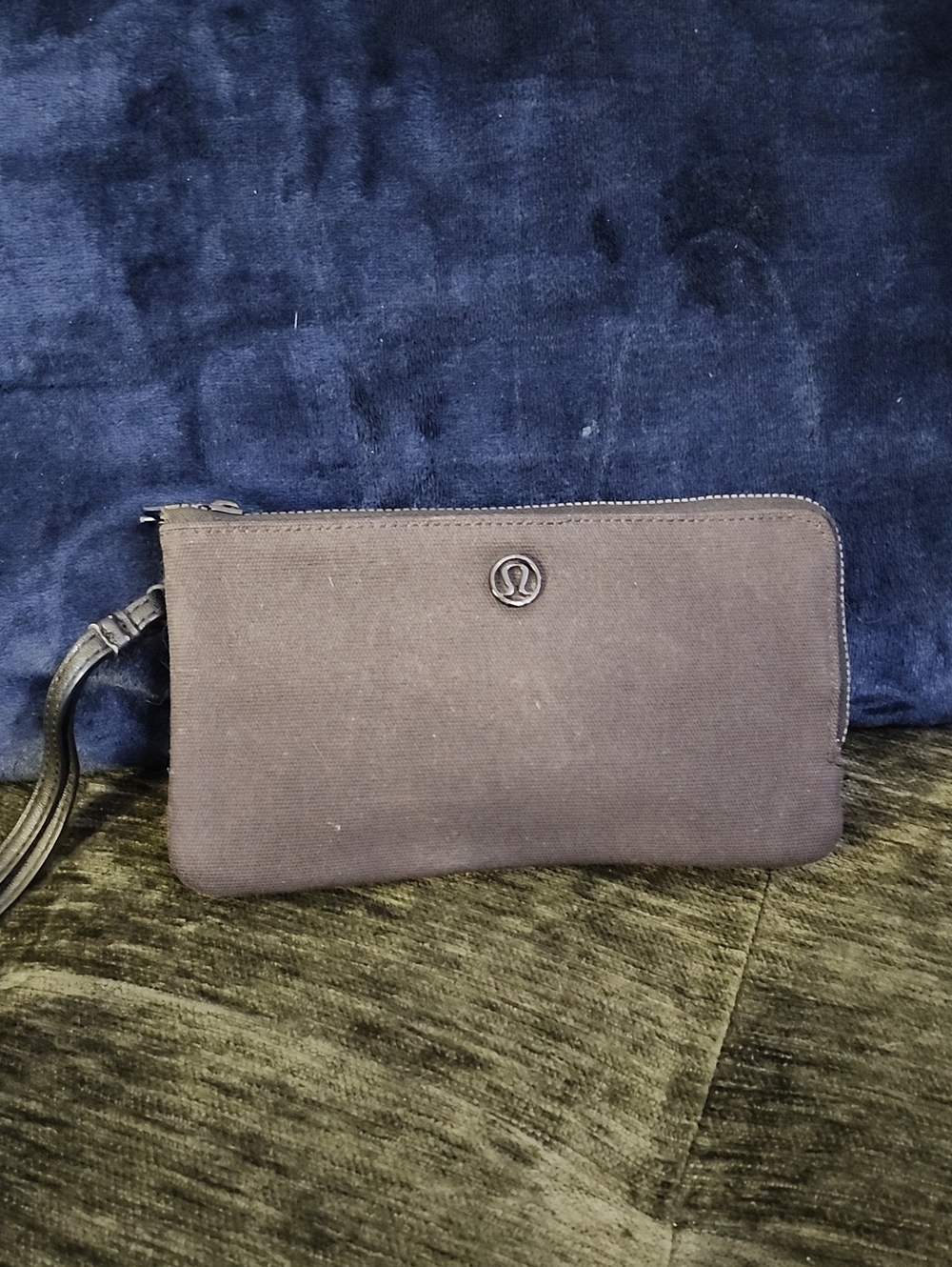 Lululemon Double Zip Wristlet Clutch In Faded Black Canvas